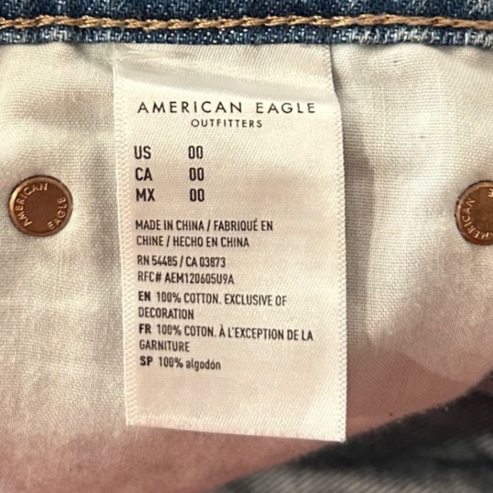 American Eagle Outfitters Womens Denim Shorts Size 00 Blue Distressed Frayed Hem - Picture 3 of 7